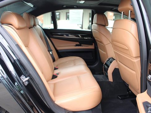 Used 2012 BMW ALPINA B7 image 23