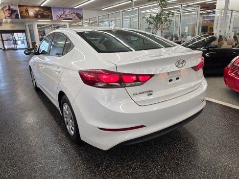 Used 2017 Hyundai Elantra SE FWD image 6