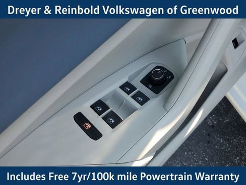 New 2025 Volkswagen Jetta SE image 18