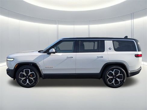 Used 2023 Rivian R1S Adventure image 8