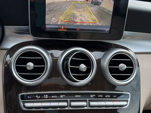 Used 2018 Mercedes-Benz C 300 Sedan w/ Premium Package image 37