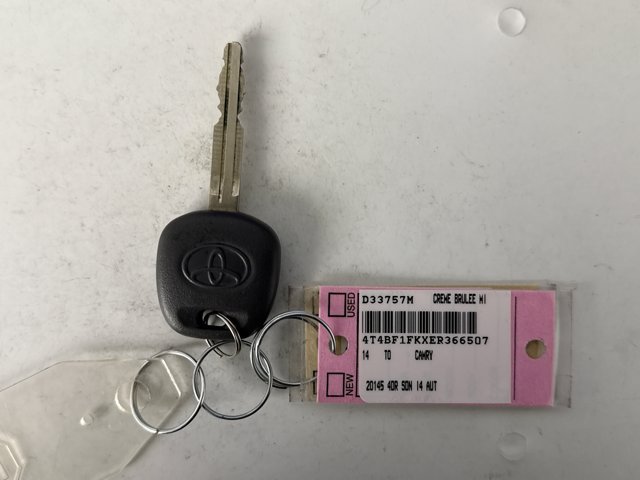 Used 2014 Toyota Camry LE FWD image 18