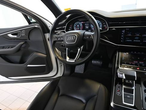 Used 2025 Audi Q7 3.0T Premium Plus AWD/4WD image 31