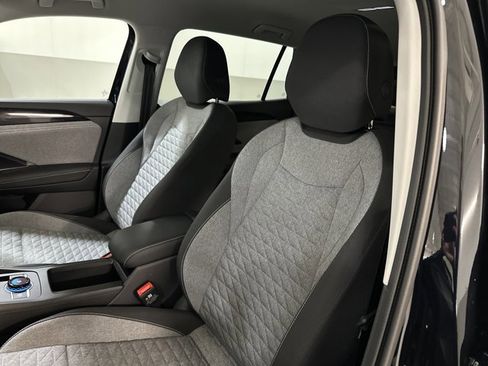 New 2026 Volkswagen Tiguan S FWD image 13