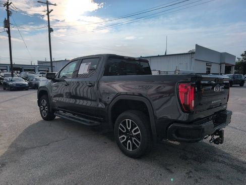 Used 2023 GMC Sierra 1500 AT4 w/ Technology Package AWD/4WD image 6