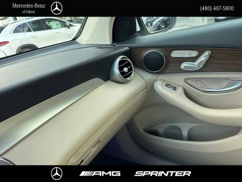 Used 2022 Mercedes-Benz GLC 300 4MATIC image 26