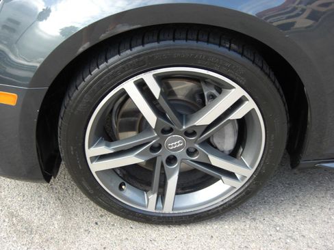 Used 2018 Audi A4 2.0T Premium Plus w/ Premium Plus Package AWD/4WD image 5