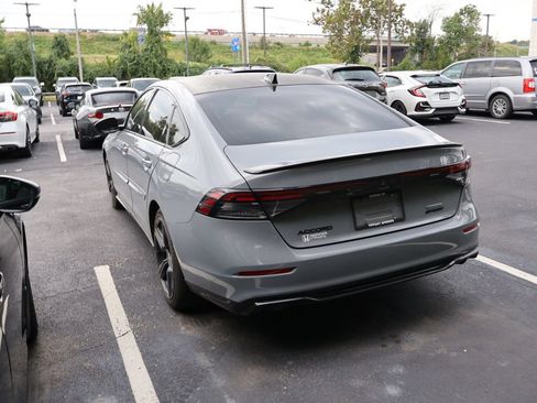 Used 2023 Honda Accord Sport image 7