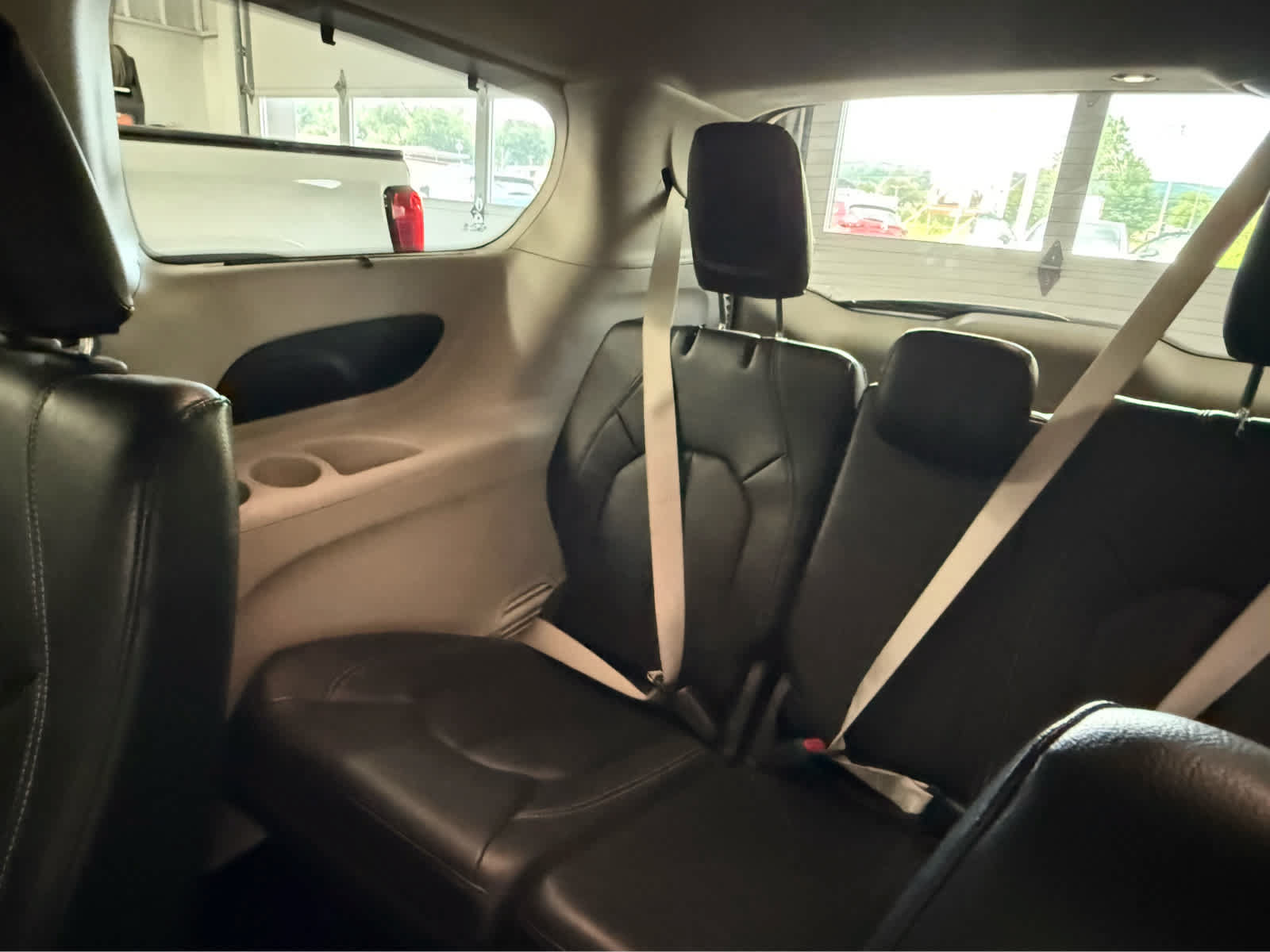Used 2022 Chrysler Pacifica Touring-L FWD image 19