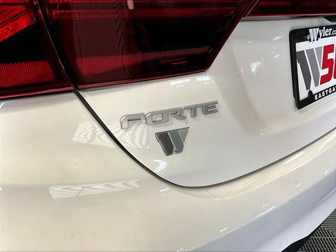 Certified 2024 Kia Forte LXS FWD image 23