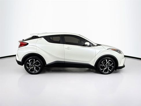 Used 2018 Toyota C-HR XLE image 10
