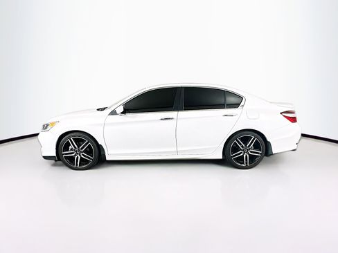 Used 2017 Honda Accord Sport image 4