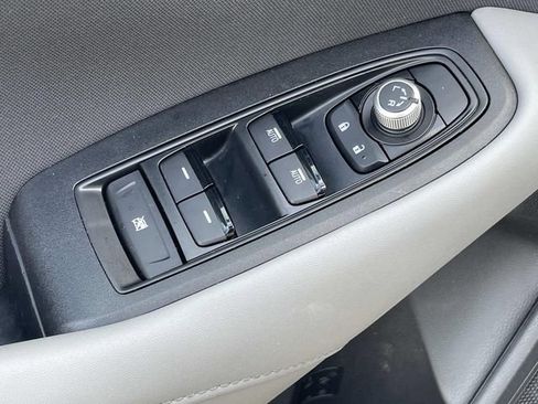 Used 2025 Subaru Outback Premium w/ Popular Package #1A image 15