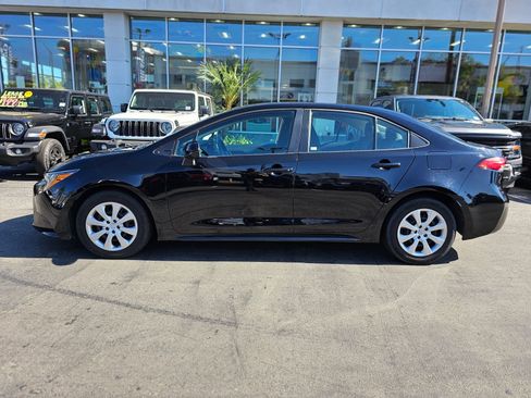 Used 2024 Toyota Corolla LE FWD image 4