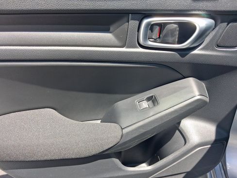 Used 2023 Honda Civic LX image 19
