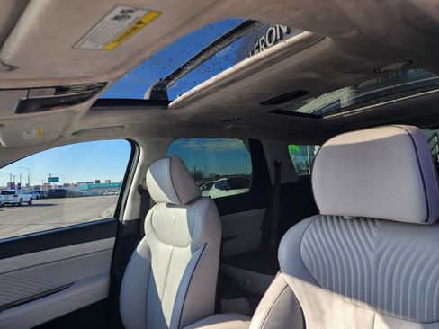 Used 2024 Hyundai Palisade Calligraphy image 13