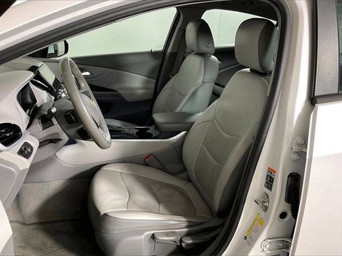 Used 2018 Chevrolet Volt LT w/ Comfort Package image 24