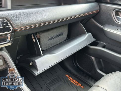 Used 2025 Honda Pilot TrailSport image 39