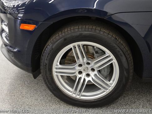 Used 2020 Porsche Macan S image 46