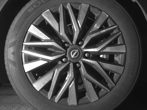Used 2025 Nissan Altima 2.5 SV image 13