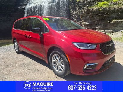 Used 2024 Chrysler Pacifica Touring-L