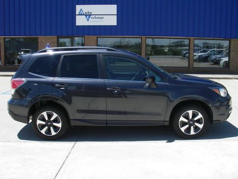 Used 2017 Subaru Forester 2.5i Limited w/ Popular Package #2 AWD/4WD image 4