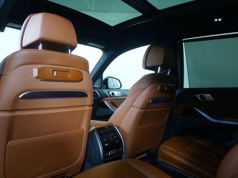 Certified 2024 BMW X7 xDrive40i w/ Executive Package image 18