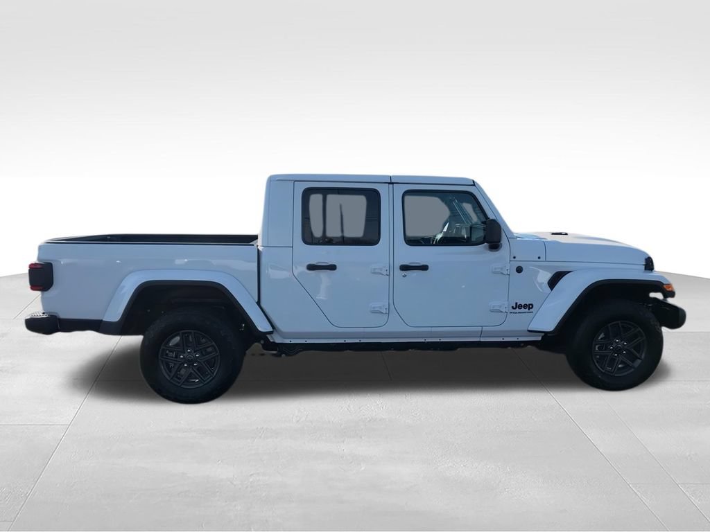 New 2026 Jeep Gladiator Sport AWD/4WD image 9