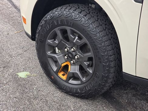 Certified 2025 Ford Maverick Tremor AWD/4WD image 39