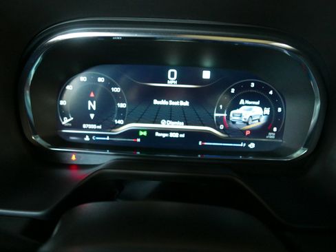 Used 2022 GMC Yukon SLT w/ SLT Premium Package image 13