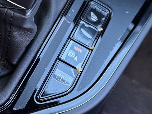 New 2025 Kia Niro EX Touring image 10