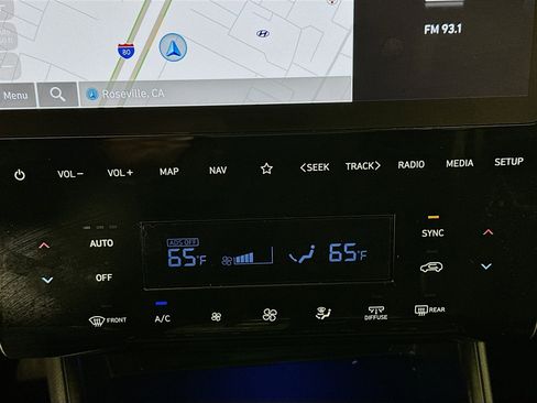 Used 2024 Hyundai Tucson Limited image 23