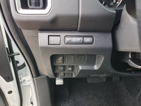 New 2025 Nissan Frontier SV AWD/4WD image 18