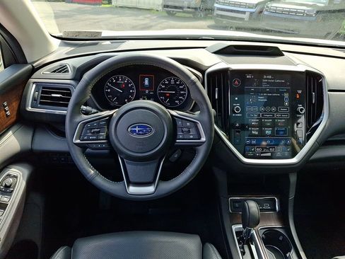 Used 2025 Subaru Ascent Touring w/ Popular Package #2 AWD/4WD image 13