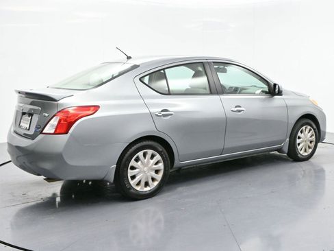 Used 2013 Nissan Versa SV w/ Convenience Pkg image 7