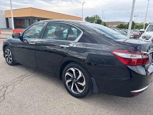 Used 2017 Honda Accord EX-L image 4