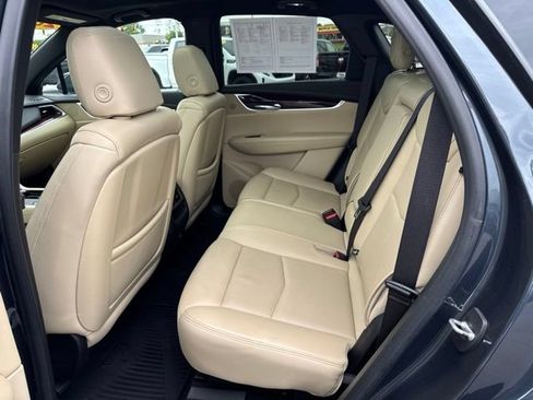 Used 2019 Cadillac XT5 Luxury AWD/4WD image 19