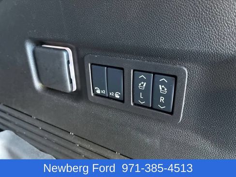Used 2025 GMC Yukon XL AT4 Ultimate w/ LPO, AT4 Appearance Package AWD/4WD image 40