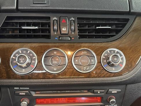 Used 2012 BMW Z4 sDrive28i image 16