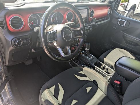 Used 2021 Jeep Wrangler Unlimited Rubicon AWD/4WD image 17
