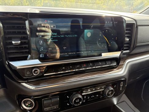 Used 2023 Chevrolet Silverado 1500 RST w/ Z71 Off-Road Package image 52