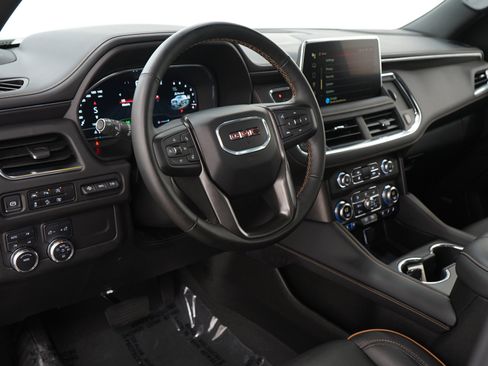 Used 2024 GMC Yukon XL AT4 w/ AT4 Premium Package AWD/4WD image 24