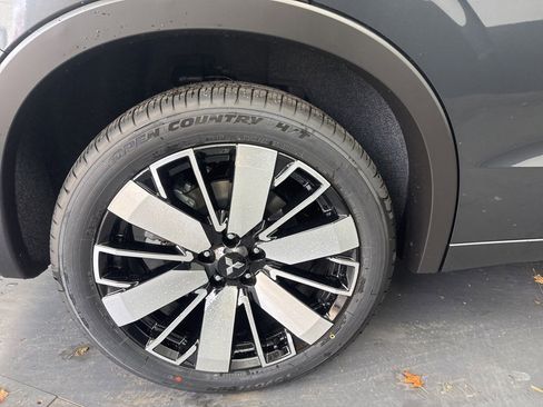 New 2025 Mitsubishi Outlander SEL image 10