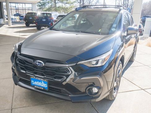 Certified 2025 Subaru Crosstrek 2.5i Limited image 3