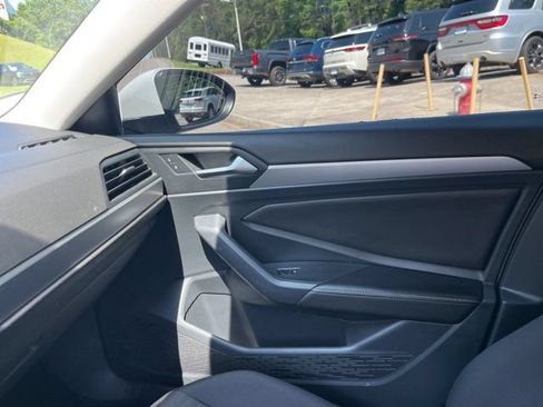 Used 2023 Volkswagen Jetta S FWD image 25