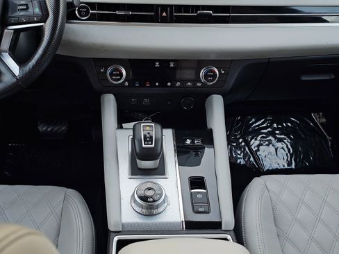 Used 2024 Mitsubishi Outlander SEL image 27