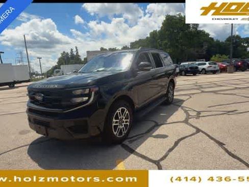 Used 2025 Ford Expedition Active AWD/4WD image 4