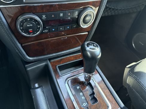 Used 2010 Mercedes-Benz G 550 image 24