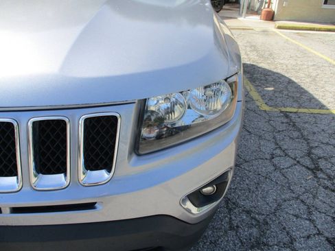 Used 2017 Jeep Compass High Altitude FWD image 24