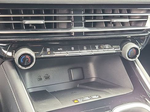 New 2026 Chevrolet Traverse LT FWD image 29